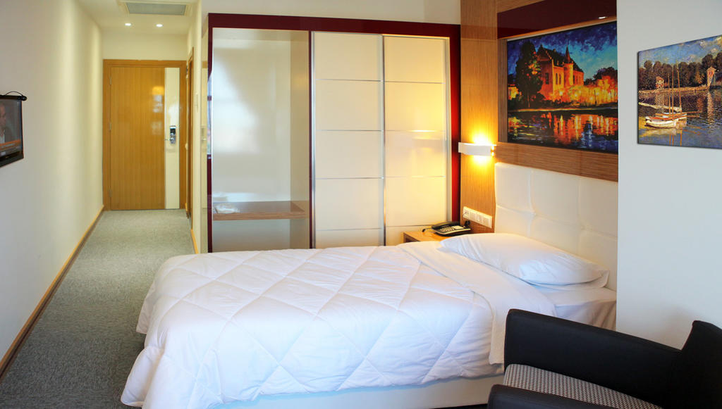 Ege Sevilen Hotel Turgutlu Стая снимка